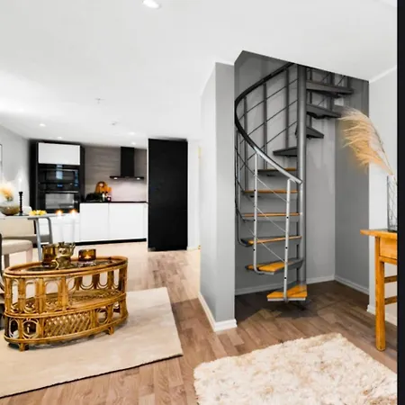 Modern Big 2 Bedroom Near Solsiden شقة *