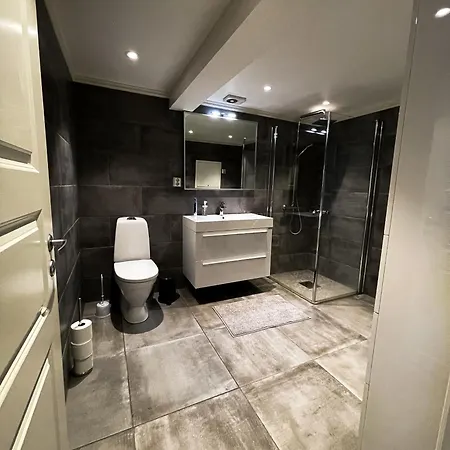 Apartment Modern Big 2 Bedroom Near Solsiden *