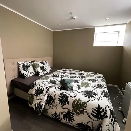 Modern Big 2 Bedroom Near Solsiden *