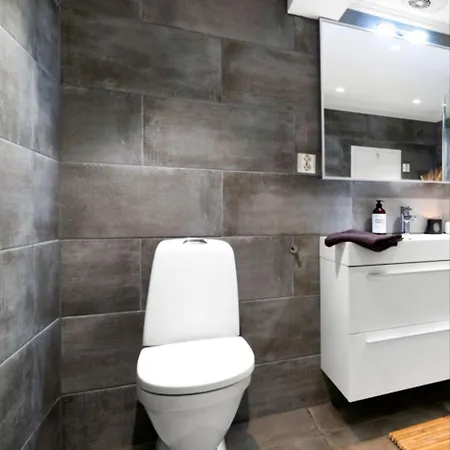 Modern Big 2 Bedroom Near Solsiden Apartman