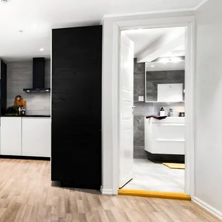 Modern Big 2 Bedroom Near Solsiden *
